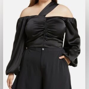 11 Honoré Collection Amel Cropped Satin Blouse, Black, sz 16